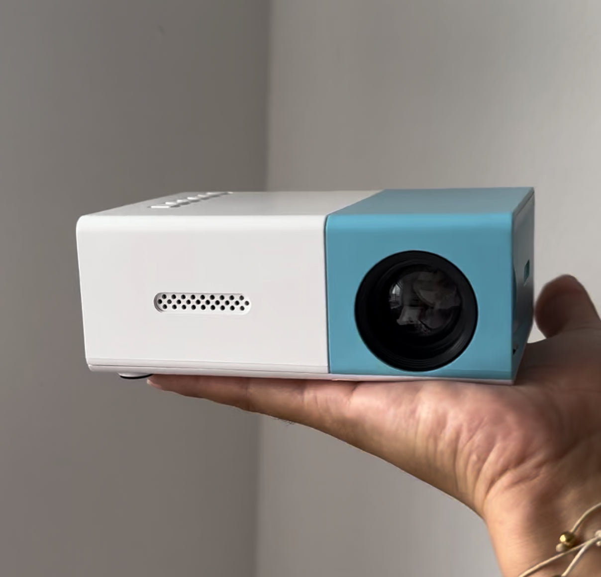 Mini Proyector de Cine Portátil